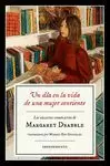 UN DÍA EN LA VIDA DE UNA MUJER SONRIENTE